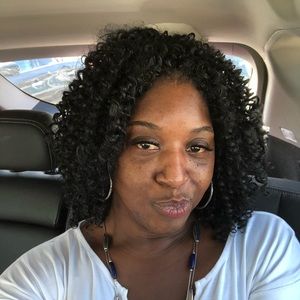 Meet your Posher, Lori